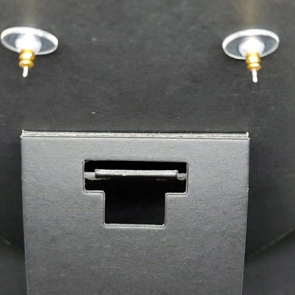 Antiqued Boho Gold Tone Earrings - Picture 3 of 3